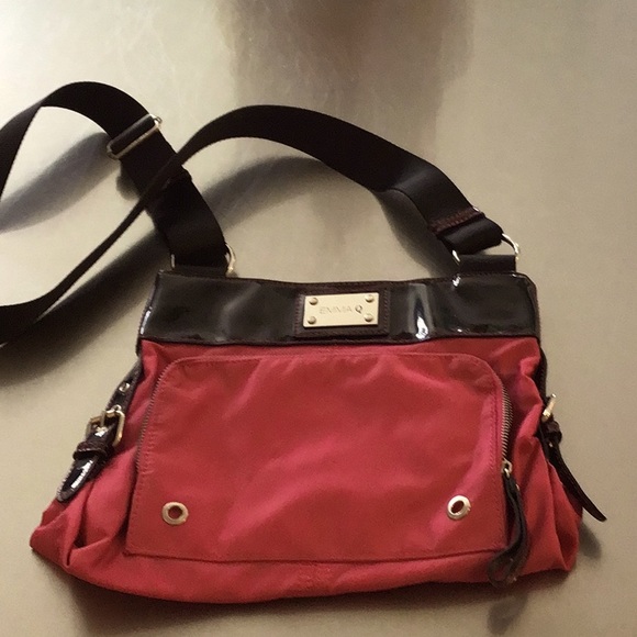 Pink Emma Q cross body, adjustable strap, outter flap & outer zipper. - Picture 1 of 8